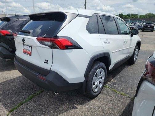 2025 Toyota RAV4 LE