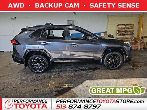 2022 Toyota RAV4 Hybrid SE