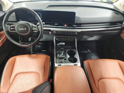 2025 Kia Carnival SX