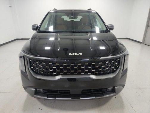 2025 Kia Carnival SX