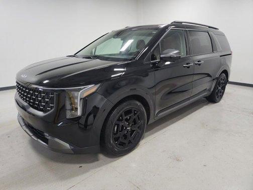 2025 Kia Carnival SX