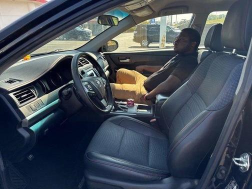 2015 Toyota Camry SE