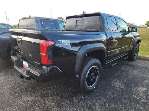 2025 Toyota Tacoma Hybrid TRD Off Road