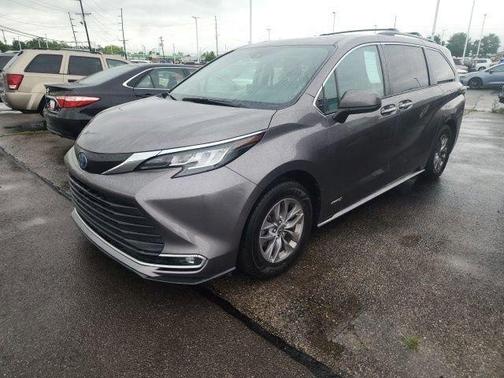 Predawn Gray Mica 2021 Toyota Sienna XLE