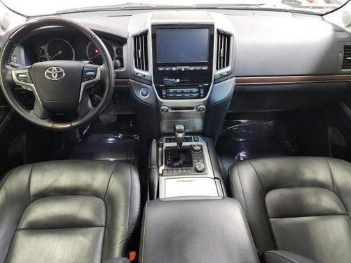 2021 Toyota Land Cruiser 