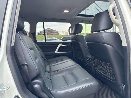 2021 Toyota Land Cruiser 