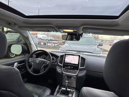 2021 Toyota Land Cruiser 
