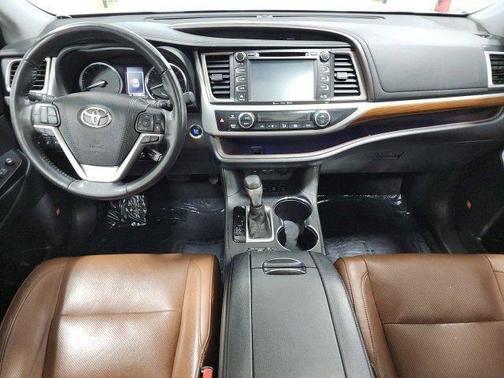 2019 Toyota Highlander Limited Platinum
