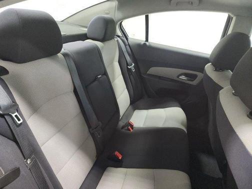 Rainforest Green Metallic 2014 Chevrolet Cruze LS