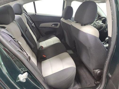 Rainforest Green Metallic 2014 Chevrolet Cruze LS