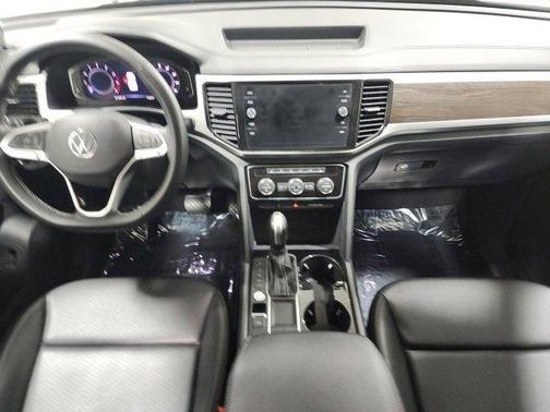 2022 Volkswagen Atlas 3.6L SE w/Technology