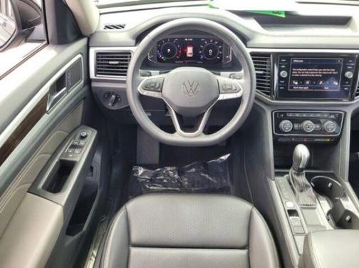 2022 Volkswagen Atlas 3.6L SE w/Technology