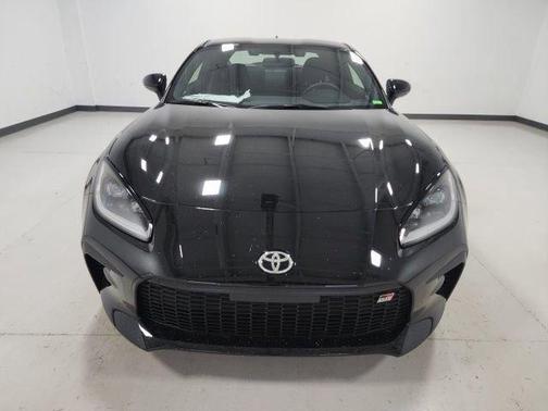 Raven Black 2026 Toyota GR86 Premium