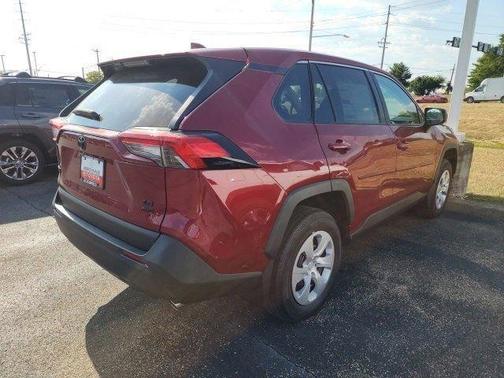 2025 Toyota RAV4 LE