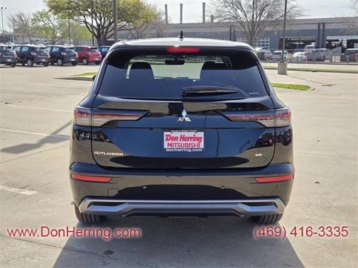 2025 Mitsubishi Outlander SE