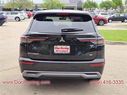 2025 Mitsubishi Outlander SE
