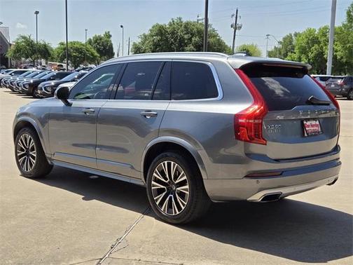 2020 Volvo XC90 T5 Momentum 7 Passenger
