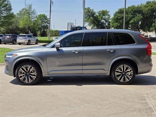 2020 Volvo XC90 T5 Momentum 7 Passenger