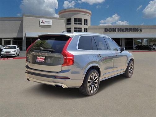 2020 Volvo XC90 T5 Momentum 7 Passenger