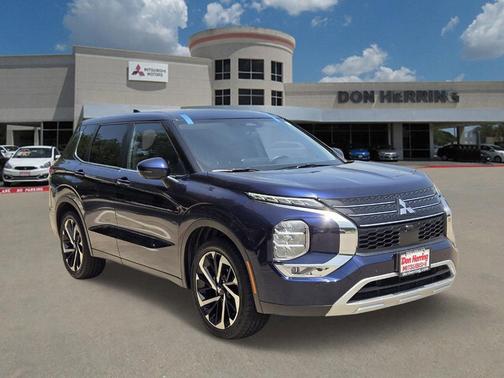 2022 Mitsubishi Outlander BASE