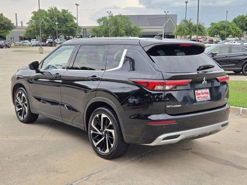 2022 Mitsubishi Outlander SEL