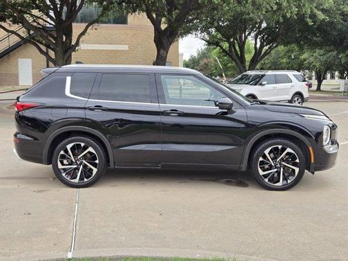 2022 Mitsubishi Outlander SEL