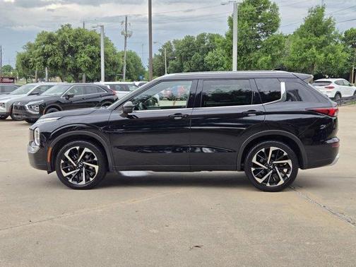 2022 Mitsubishi Outlander SEL