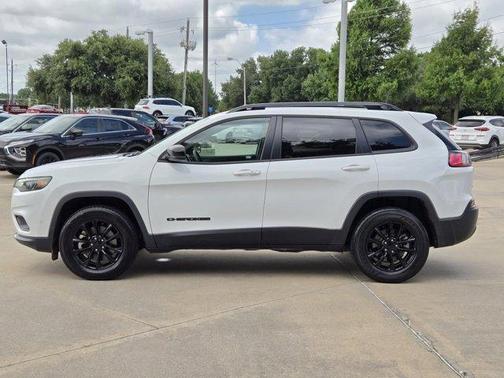 2023 Jeep Cherokee Altitude Lux