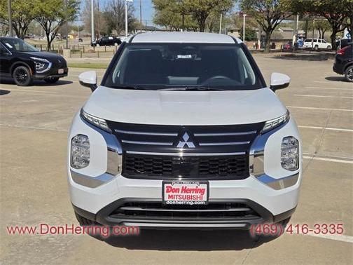 2025 Mitsubishi Outlander ES