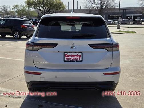 2025 Mitsubishi Outlander ES