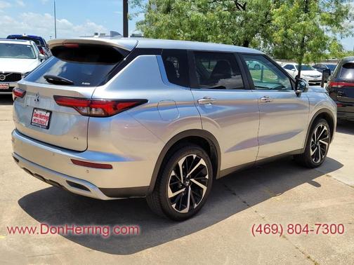 2022 Mitsubishi Outlander SE