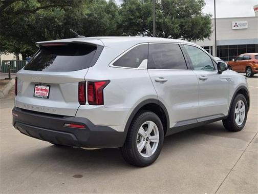 2022 Kia Sorento LX