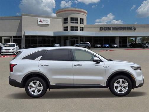 2022 Kia Sorento LX
