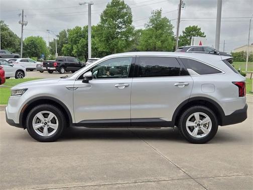 2022 Kia Sorento LX