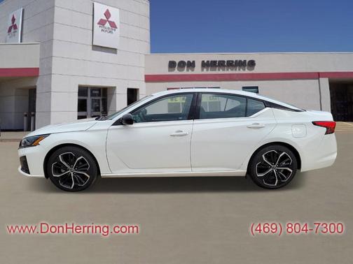 2023 Nissan Altima 2.5 SR