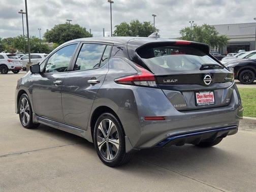 2022 Nissan Leaf SV PLUS