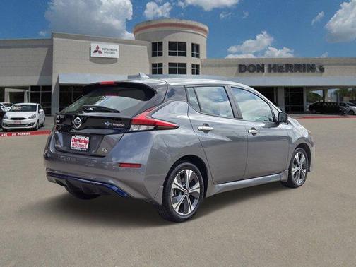 2022 Nissan Leaf SV PLUS