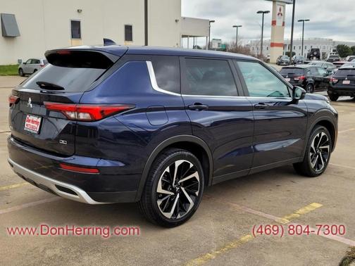 2023 Mitsubishi Outlander SE