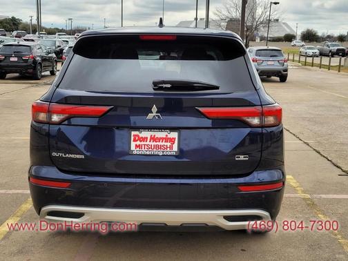 2023 Mitsubishi Outlander SE