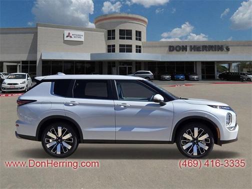 2025 Mitsubishi Outlander SE