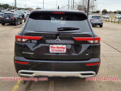 2024 Mitsubishi Outlander SE