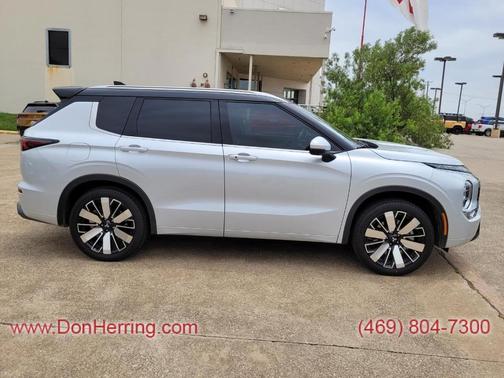 2025 Mitsubishi Outlander SEL