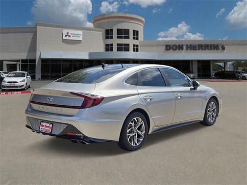 2022 Hyundai SONATA SEL