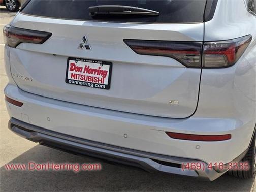 2025 Mitsubishi Outlander SE