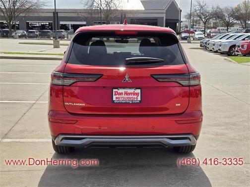 2025 Mitsubishi Outlander SE