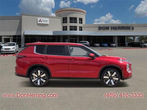 2025 Mitsubishi Outlander SE