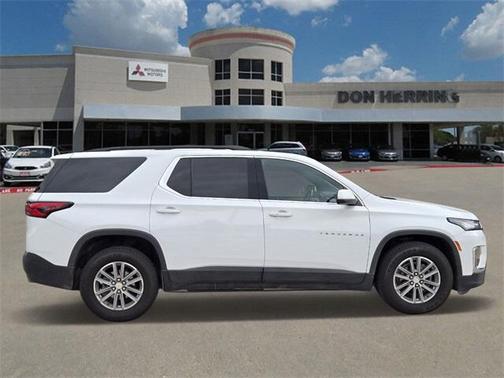 2022 Chevrolet Traverse LT Cloth
