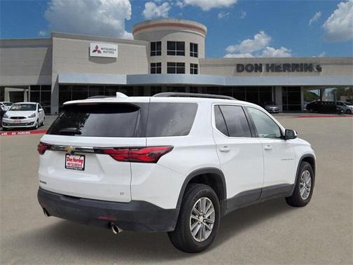 2022 Chevrolet Traverse LT Cloth