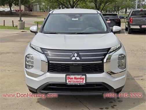 2025 Mitsubishi Outlander ES