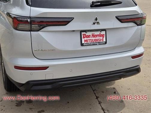 2025 Mitsubishi Outlander ES